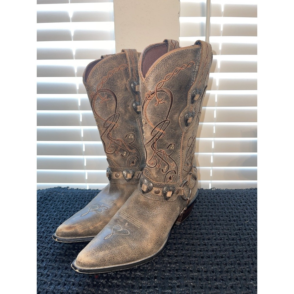 Durango Crush Women's 7 Heartbreaker Cowboy Boot Concho Brown